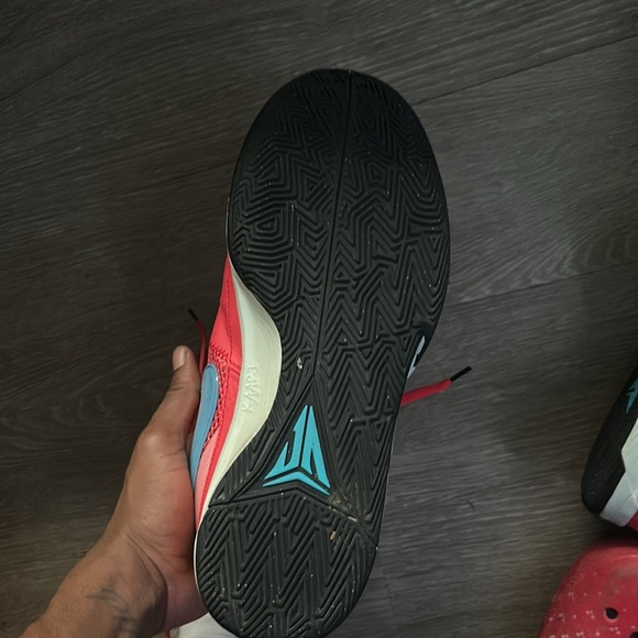 Size 13 ja morants used slightly still fresh enough to rock on the court - Picture 6 of 8